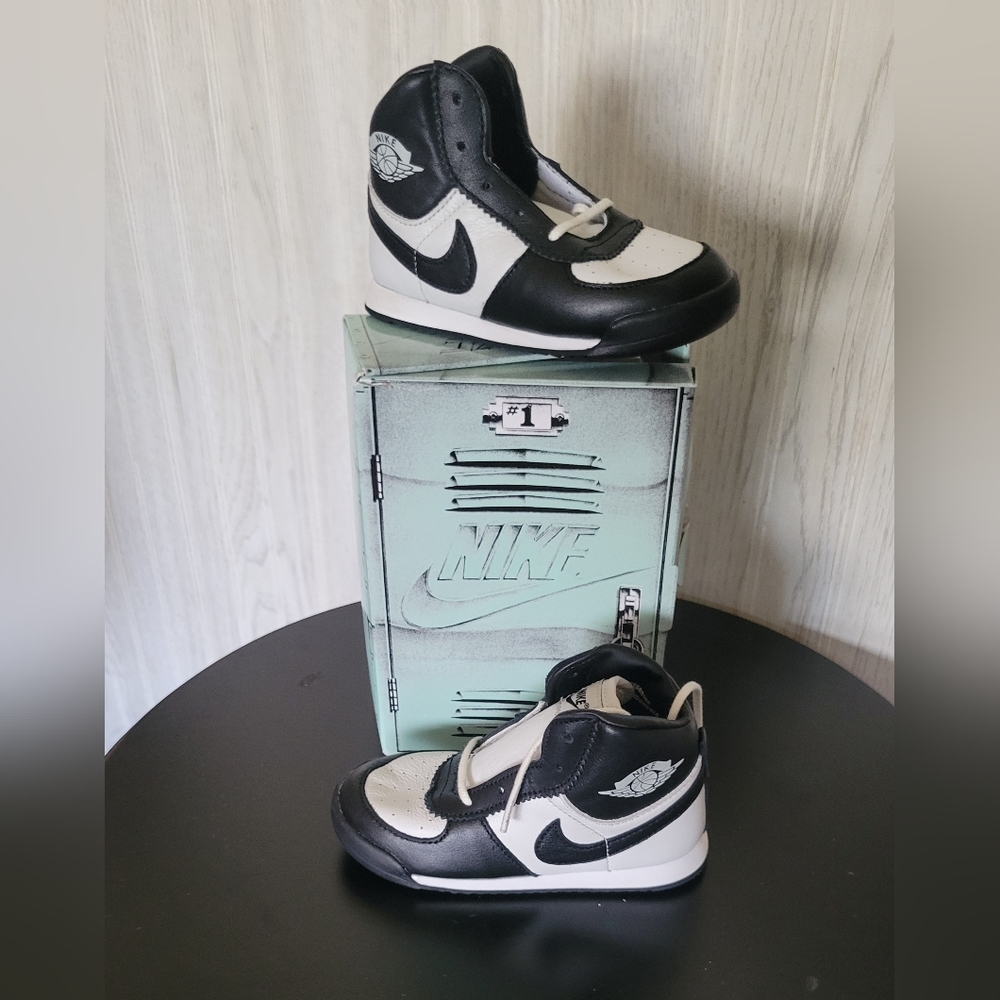 NIB Baby Jordan ‘85 (TD) Toddler Kids Shoes SZ 8C Black/White